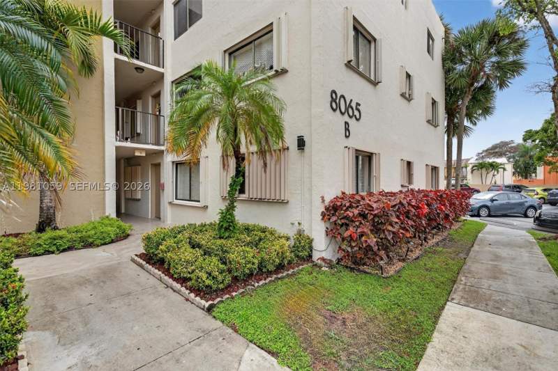 3 bedroom Condominium at 8065 SW 107th Ave 106, The Horizons Condo #5, Miami — photo 2