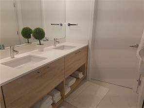 16385 Biscayne Boulevard 1018, North Miami Beach FL - photo 14 of 41