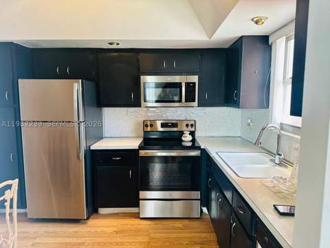 1301 NE Miami Gardens Dr 915W, Miami FL - photo 10 of 24