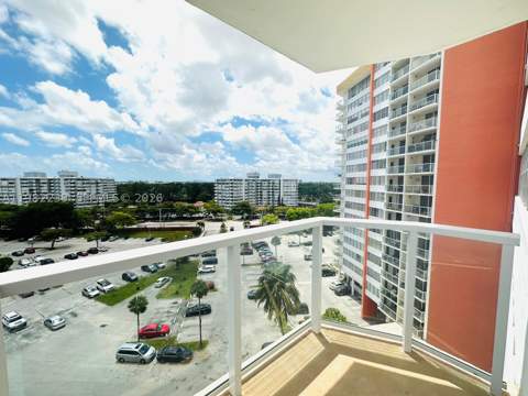 1301 NE Miami Gardens Dr 915W, Miami FL - photo 23 of 24