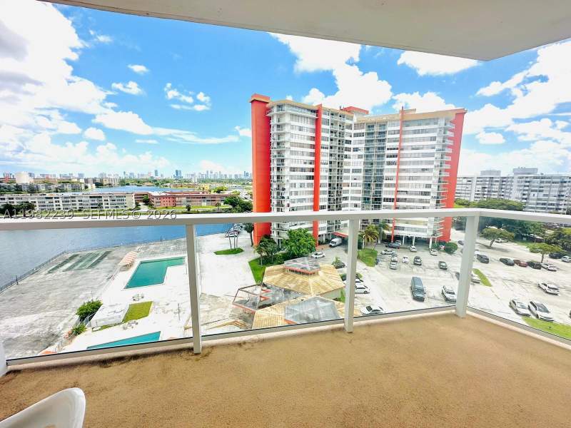 2 bedroom Condominium at 1301 NE Miami Gardens Dr 915W, BUCKLEY TOWERS CONDO - EA, Miami — photo 5