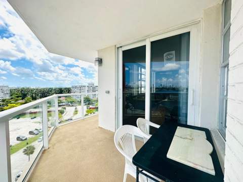 1301 NE Miami Gardens Dr 915W, Miami FL - photo 9 of 24