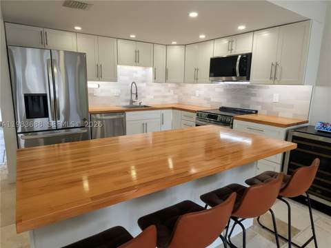 3789 NE 167th St 42, North Miami Beach FL - photo 7 of 36