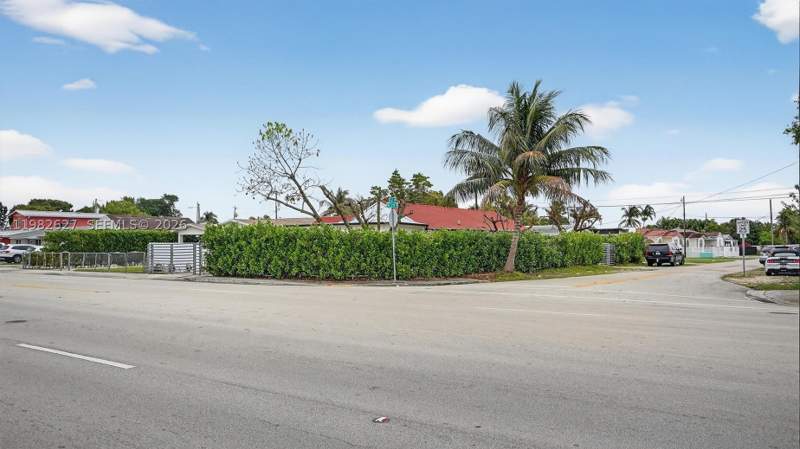 3 bedroom SingleFamilyResidence at 2845 SW 67th Ave, Coral Villa Rev, Miami — photo 5