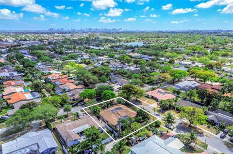 1800 Miami Springs Ave, Miami Springs FL - photo 7 of 44