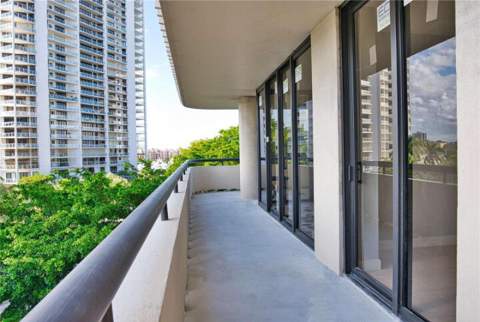 19355 Turnberry Way 3d, Miami FL - photo 18 of 46