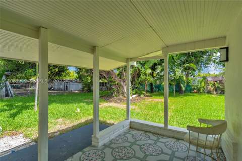 1010 NE 140th St, North Miami FL - photo 16 of 20