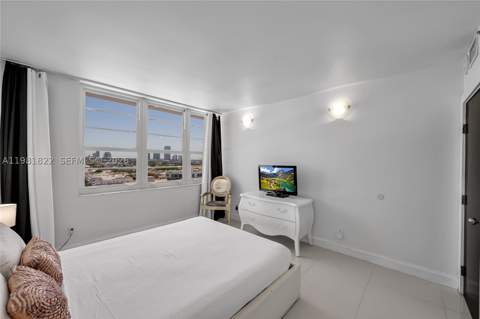 100 Lincoln Rd 1511, Miami Beach FL - photo 14 of 39