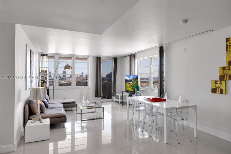 2 bedroom Condominium at 100 Lincoln Rd 1511, The Decoplage Condo, Miami Beach — photo 5