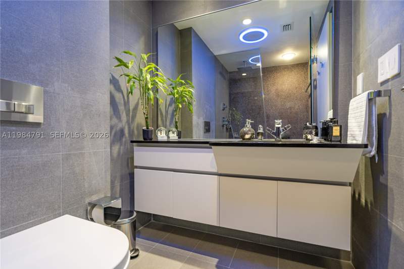 2 bedroom Condominium at 2627 S Bayshore Dr 1408, Grovenor House Condo, Miami — photo 3