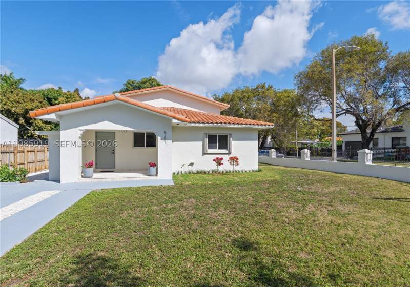 4 bedroom SingleFamilyResidence at 5251 SW 6th St, Hazelton Park, Miami — photo 4