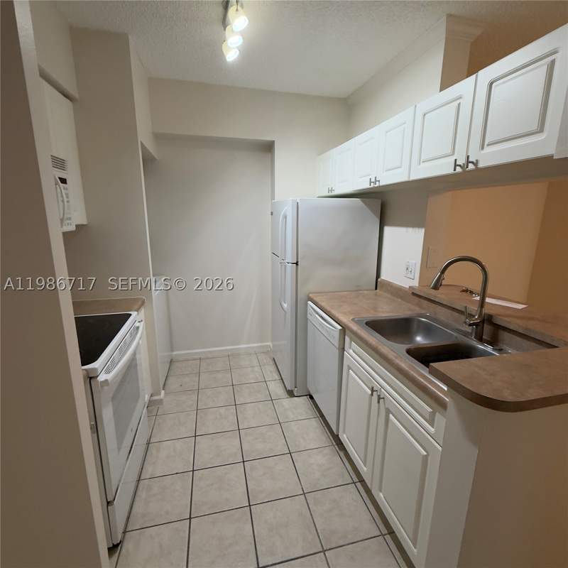 1 bedroom Condominium at 17150 N Bay Rd 2319, Porto Bellagio Condo, Sunny Isles Beach — photo 5