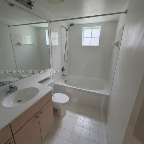 17150 N Bay Rd 2319, Sunny Isles Beach FL - photo 8 of 14
