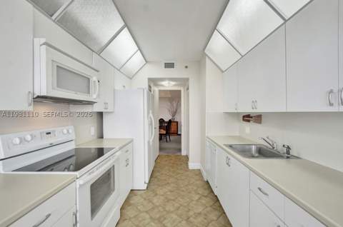 20281 E Country Club Dr 1703, Aventura FL - photo 18 of 66