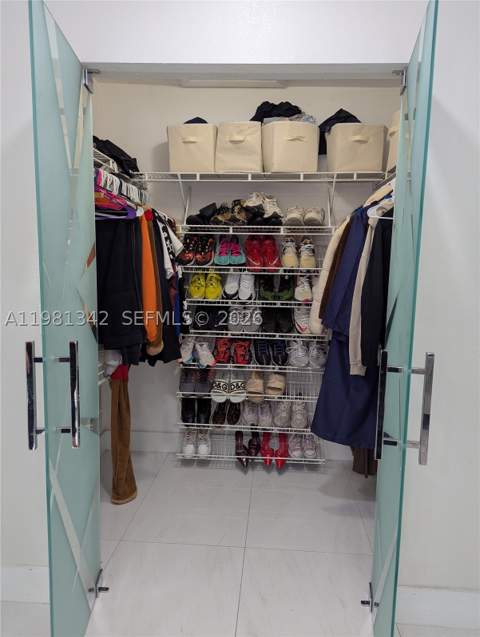 13925 SW 158th Ter, Miami FL - photo 10 of 22