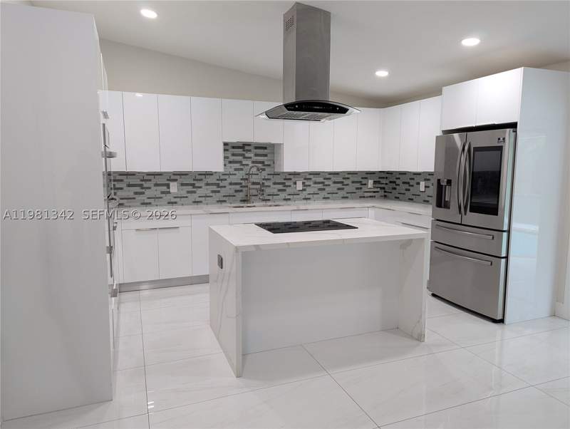 4 bedroom SingleFamilyResidence at 13925 SW 158th Ter, Mediterrania, Miami — photo 5