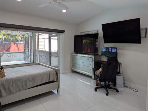 13925 SW 158th Ter, Miami FL - photo 9 of 22