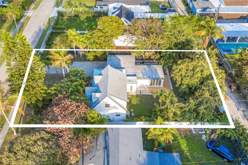 3 bedroom SingleFamilyResidence at 1960 NE 182nd St, Fulford By The Sea, North Miami Beach — photo 2