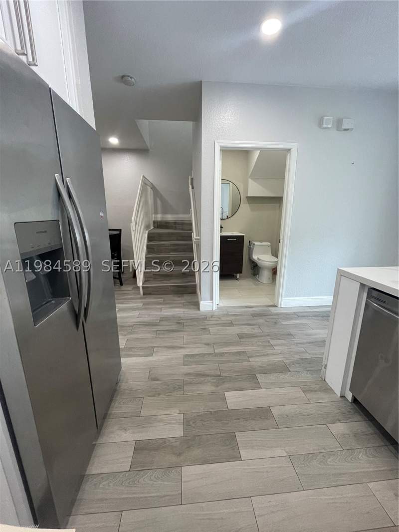 4 bedroom Townhouse at 8900 SW 226th Ter, Lakes By The Bay Gee, Cutler Bay — photo 2