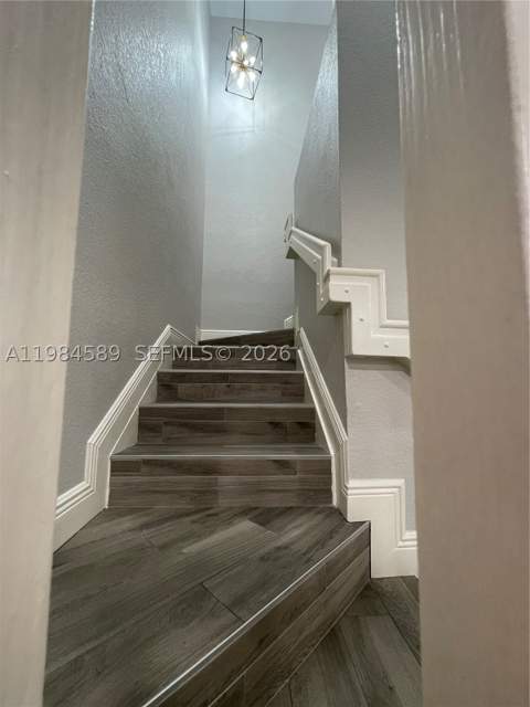 8900 SW 226th Ter, Cutler Bay FL - photo 9 of 41