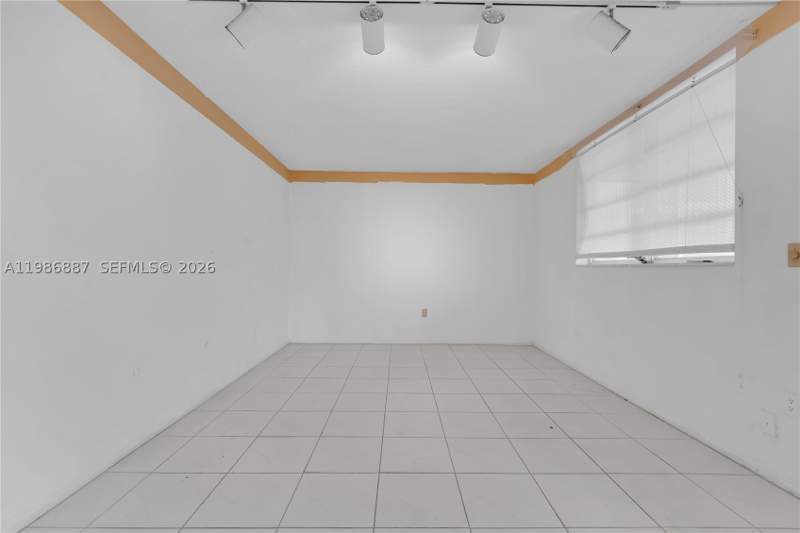 2 bedroom Condominium at 2999 Point East Dr C308, Point East One Condo-Bldg, Aventura — photo 5