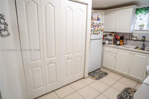 17425 NW 75th Pl 101, Hialeah FL - photo 12 of 37