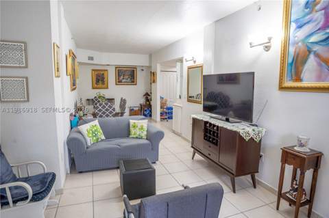 17425 NW 75th Pl 101, Hialeah FL - photo 14 of 37