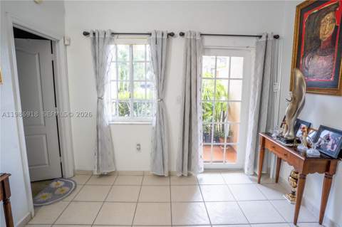 17425 NW 75th Pl 101, Hialeah FL - photo 15 of 37