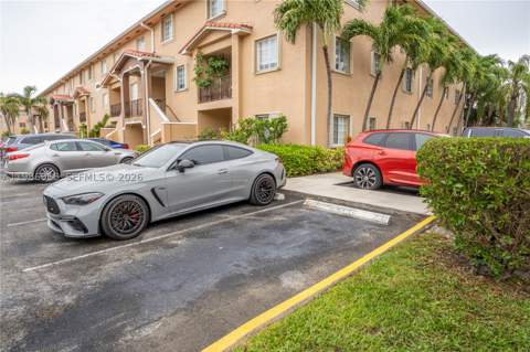 17425 NW 75th Pl 101, Hialeah FL - photo 6 of 37