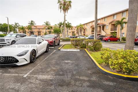 17425 NW 75th Pl 101, Hialeah FL - photo 7 of 37