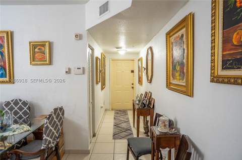 17425 NW 75th Pl 101, Hialeah FL - photo 9 of 37