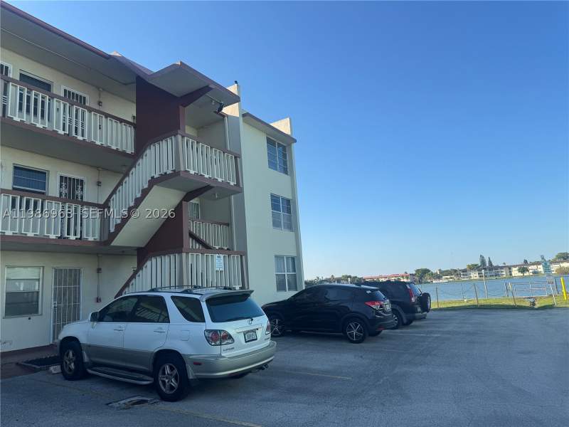 2 bedroom Condominium at 1481 NE Miami Gardens Dr 162, Fourth Moorings Condo, Miami — photo 4