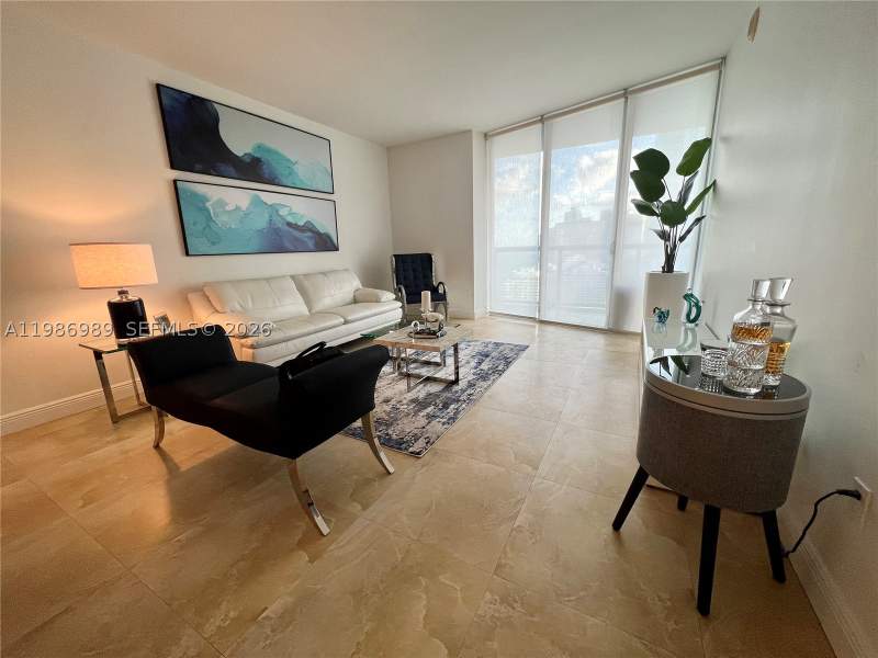 1 bedroom Condominium at 495 Brickell Ave 2707, Icon, Miami — photo 3