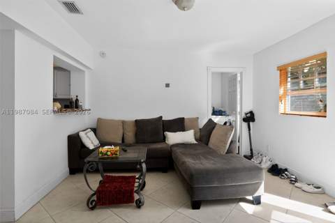 2131 Biarritz Dr, Miami Beach FL - photo 12 of 30