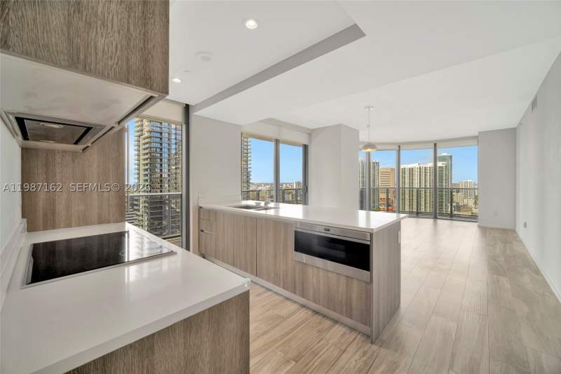3 bedroom Condominium at 801 S Miami Ave 2909, 801 SMA RESIDENCES CONDO, Miami — photo 3