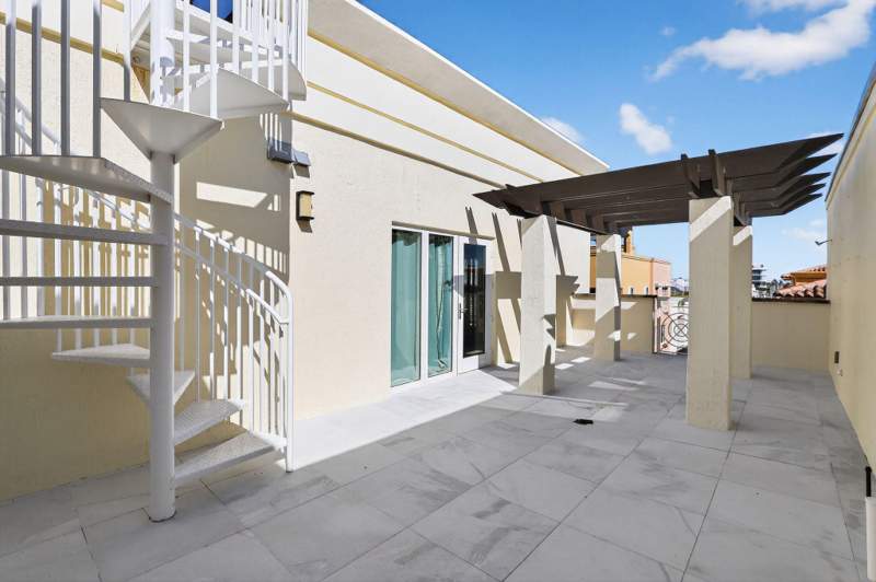 2 bedroom Condominium at 120 Jefferson Avenue, The Courts At South Beach, Miami Beach — photo 4