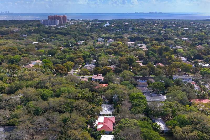 4 bedroom SingleFamilyResidence at 731 San Juan Dr, San Juan Heights, Coral Gables — photo 5