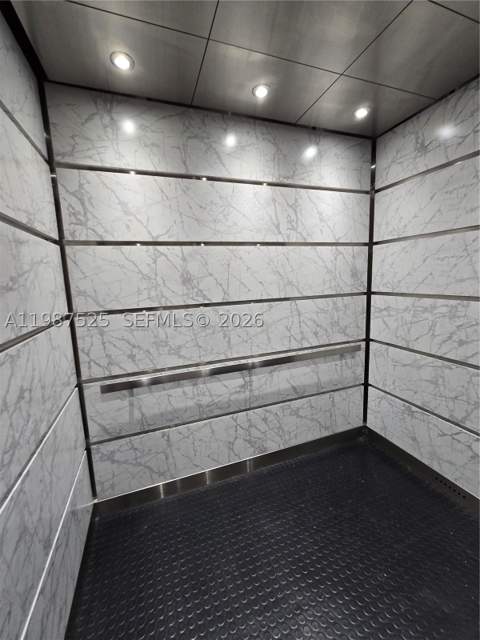 900 NE 195th St 709, Miami FL - photo 20 of 31