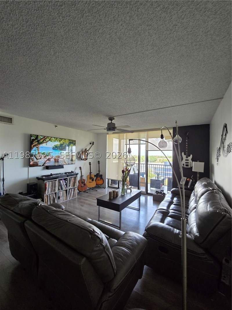 2 bedroom Condominium at 900 NE 195th St 709, Chantilly Condo, Miami — photo 5