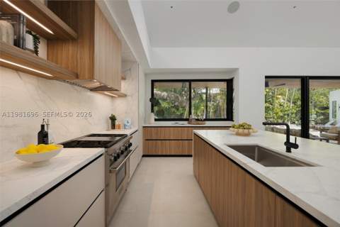 1701 Micanopy Ave, Coconut Grove FL - photo 13 of 35