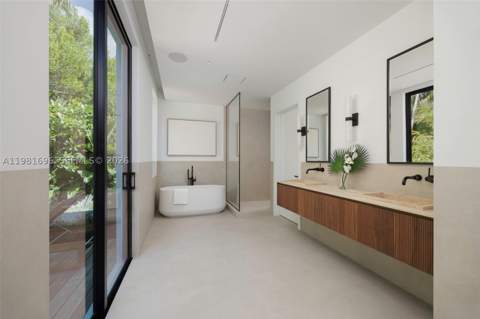 1701 Micanopy Ave, Coconut Grove FL - photo 17 of 35