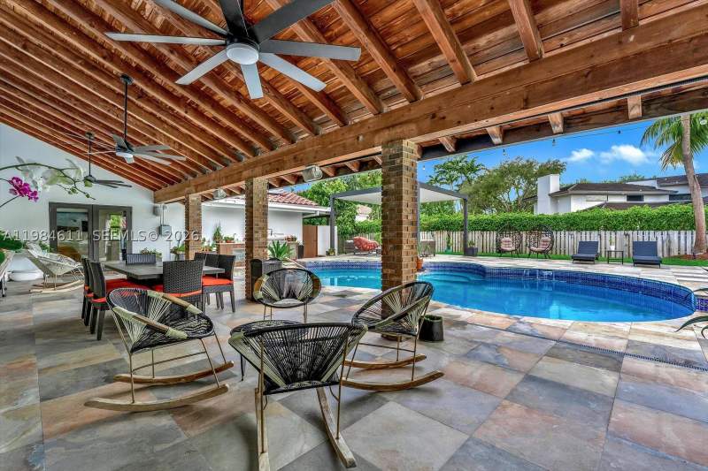 6 bedroom SingleFamilyResidence at 10126 SW 93rd Pl, Galloway Glen, Miami — photo 4