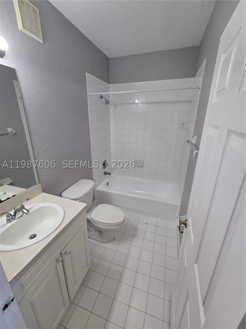 5630 NW 107th Ave 1605, Doral FL - photo 11 of 19