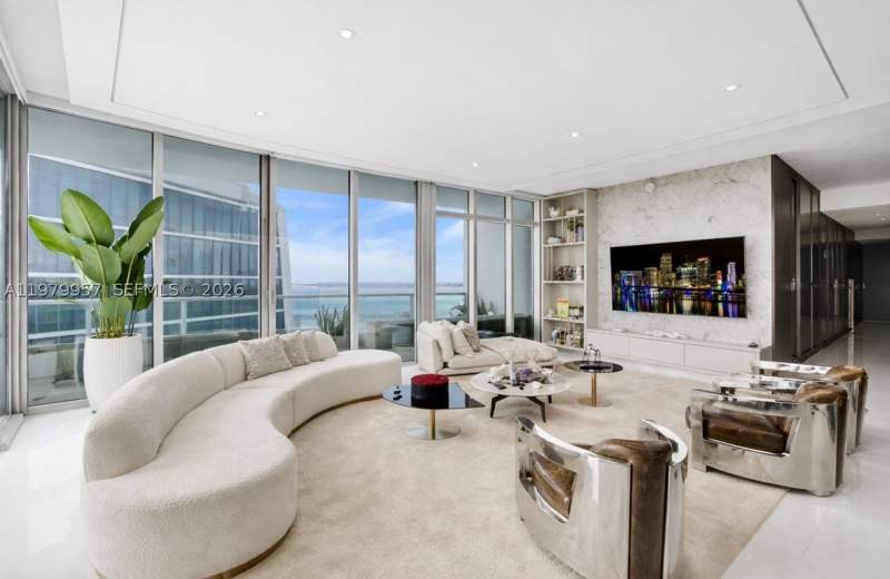 3 bedroom Condominium at 900 Biscayne Blvd PH6109, 900 BISCAYNE BAY CONDO, Miami — photo 1