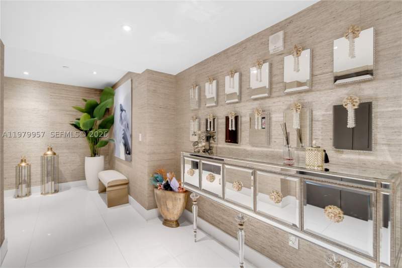 3 bedroom Condominium at 900 Biscayne Blvd PH6109, 900 BISCAYNE BAY CONDO, Miami — photo 2