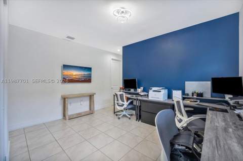 4346 NW 81st Ave, Doral FL - photo 12 of 49