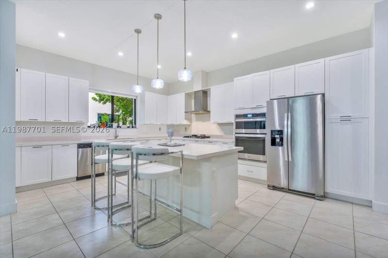 4 bedroom SingleFamilyResidence at 4346 NW 81st Ave, Downtown Doral South Phas, Doral — photo 5