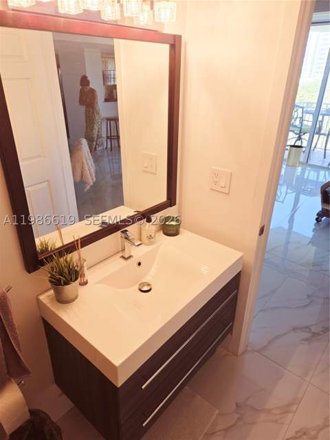 1650 Coral Way 702, Miami FL - photo 8 of 40