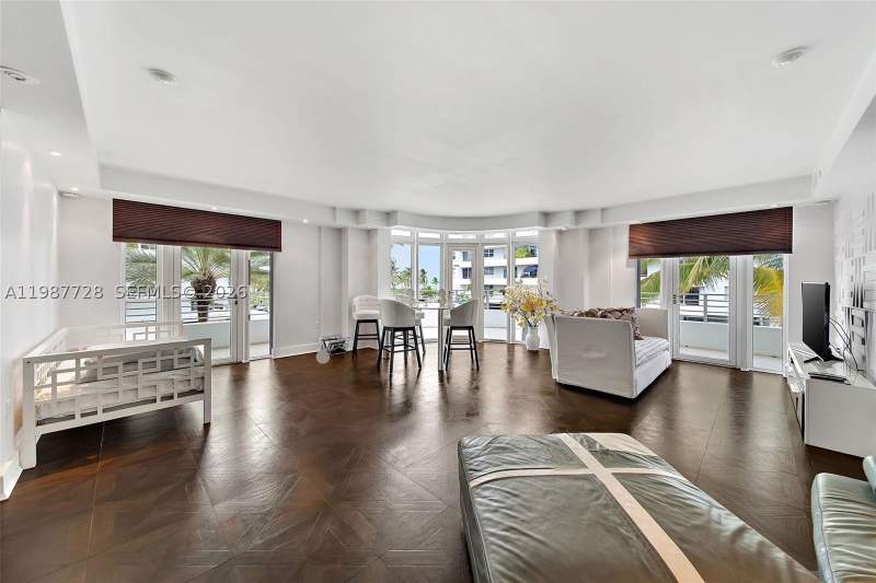 2 bedroom Condominium at 448 Ocean Dr 302, Ocean Five Condo, Miami Beach — photo 4