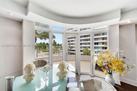 448 Ocean Dr 302, Miami Beach FL - photo 8 of 23